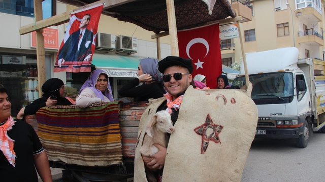 27. Geleneksel Kumluca Tarım ve Seracılık Festivali Yörük Göçü ile başladı