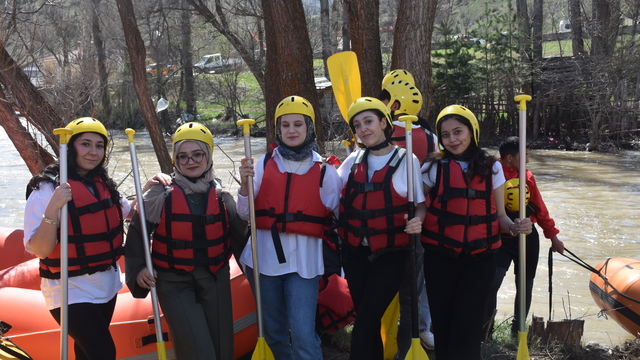 Gümüşhane'deki Kelkit Çayı'nda rafting etkinliği yapıldı
