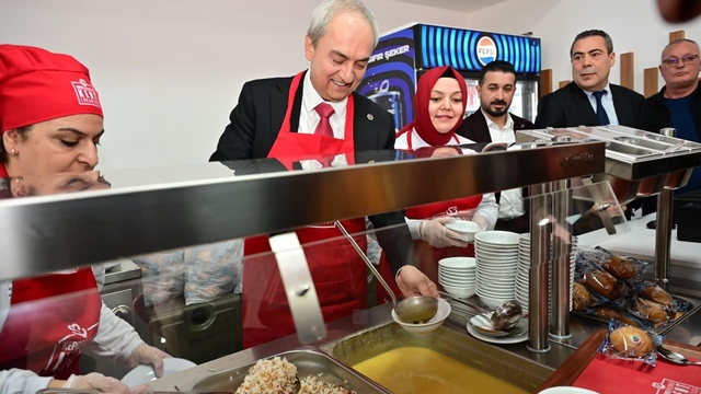 Kepez Kent Lokantası'na vatandaşlardan yoğun ilgi