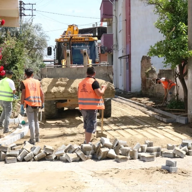 Yenipazar'da üstyapı atağı: Parke taşları yenileniyor