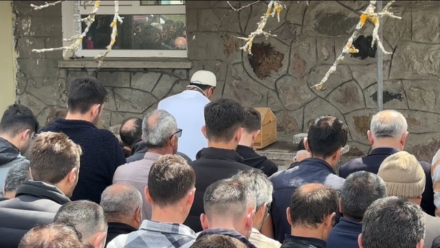 Bolu'da annesinin öldürdüğü 2 aylık Ela bebek son yolculuğuna uğurlandı
Anne, cinayetin ardından kilometrelerce yürümüş