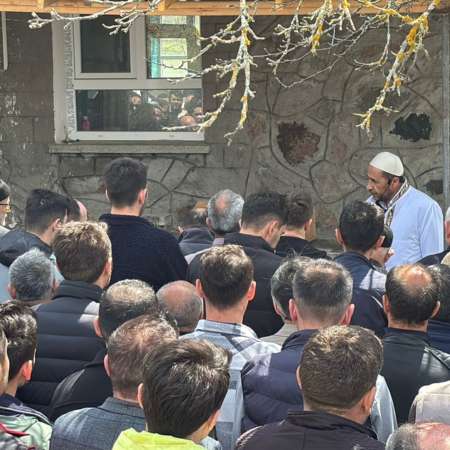 Annesi tarafından öldürüldüğü öne sürülen 2 aylık Ela bebek toprağa verildi