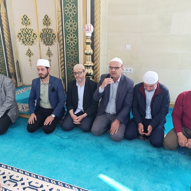 Selendi'de hacı adayları dualarla uğurlandı