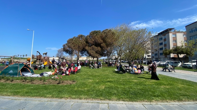 Samsun'da sıcak hava etkisi: Sahil ve parklar dolup taştı