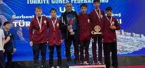 Muğla'lı U15 grekoromen güreş takımı Türkiye ikincisi oldu