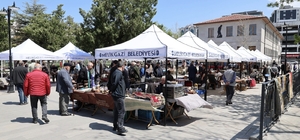 Antika Pazarı koleksiyonerleri bir araya geldi