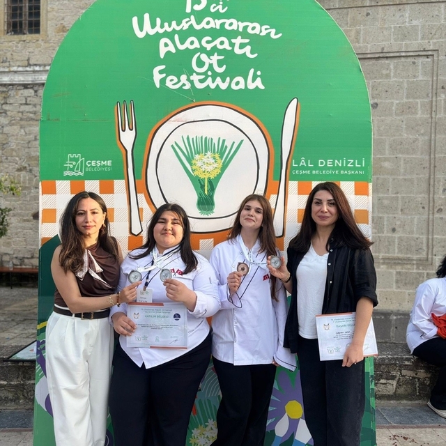 Köşk'lü öğrenciler Uluslararası Alaçatı Ot Festivali'nde büyük bir başarıya...