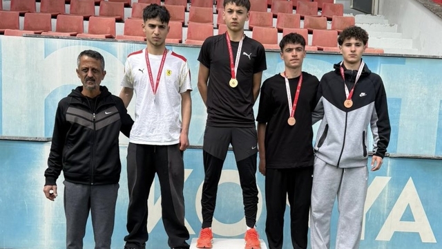 Eskişehirli atletler Konya'dan madalya ile döndü
Konya'daki şampiyonada Eskişehirli sporcular, madalyaları topladılar