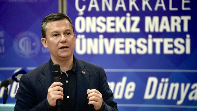 AK Parti MKYK Üyesi Fatih Şahin, Çanakkale'de "İhtisas Akademi" programında konuştu: