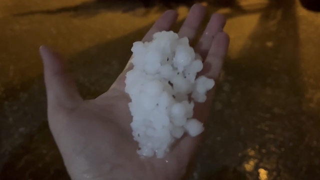 Adıyaman'a fındık büyüklüğünde dolu yağdı