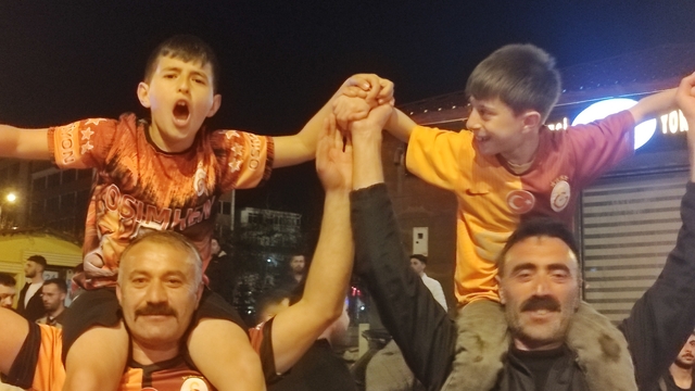 Galatasaray'ın Fenerbahçe galibiyeti sonrası Ardahan'da büyük coşku