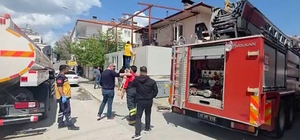 Burdur'da evin bitişiğindeki depoda yangın korkuttu