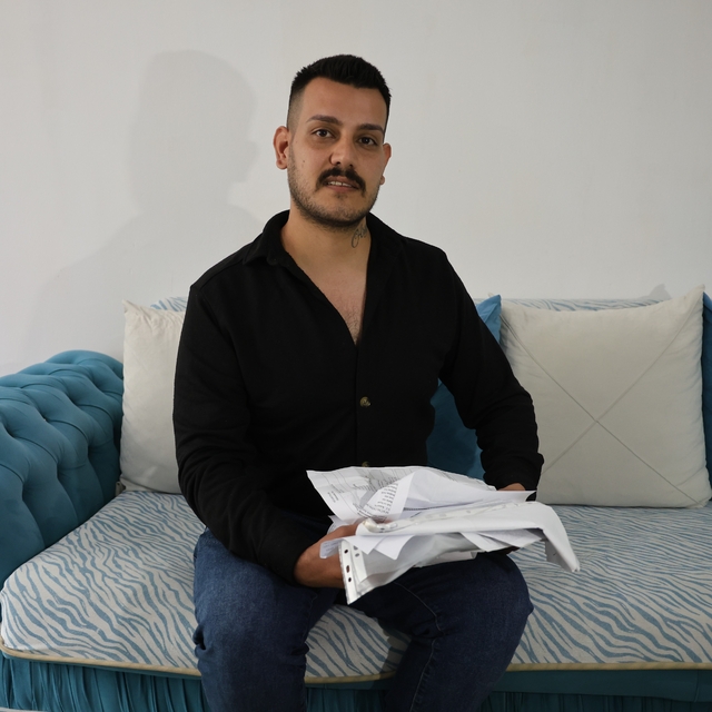 Çocukluk arkadaşına IBAN'ını verdi, hakkında 70 dava açıldı
IBAN veren genc...