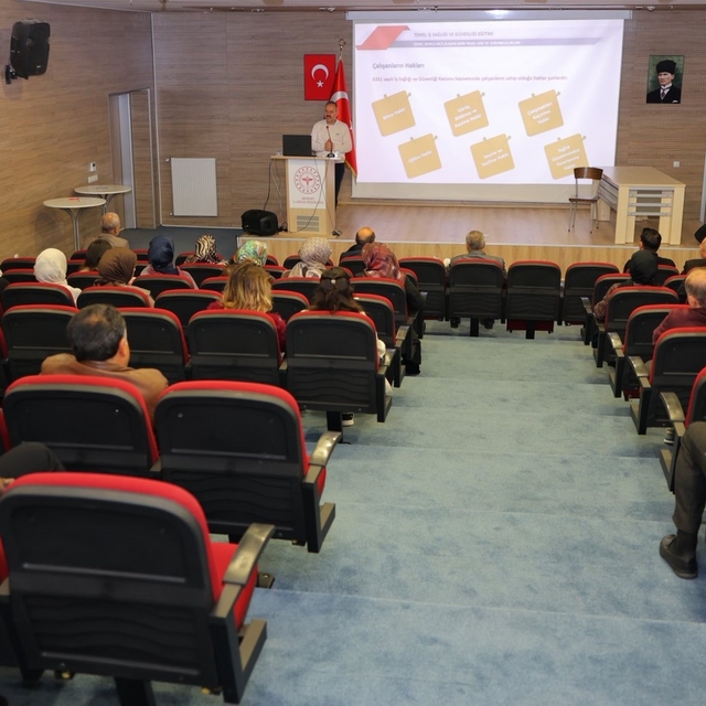 Bayburt'ta sağlık personeline iş sağlığı ve güvenliği eğitimi verildi