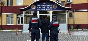 Çine'de uyuşturucu ticaretine jandarma ekiplerinden suçüstü
3 şüpheli kıskı...