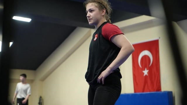 Bayburtlu milli güreşçi Akkuş Avrupa üçüncüsü oldu