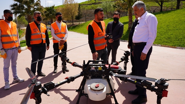 Kahta Belediyesi'nden dron destekli ilaçlama