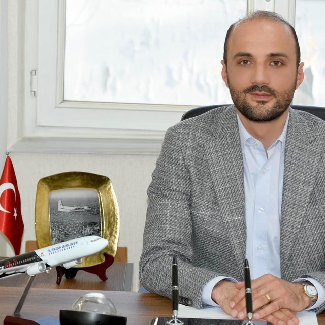 Akademisyen Pilot Emre Durmazpınar Atatürk Üniversitesi'nde