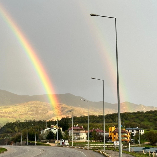 Tunceli'de gökkuşağı görsel şölen sundu