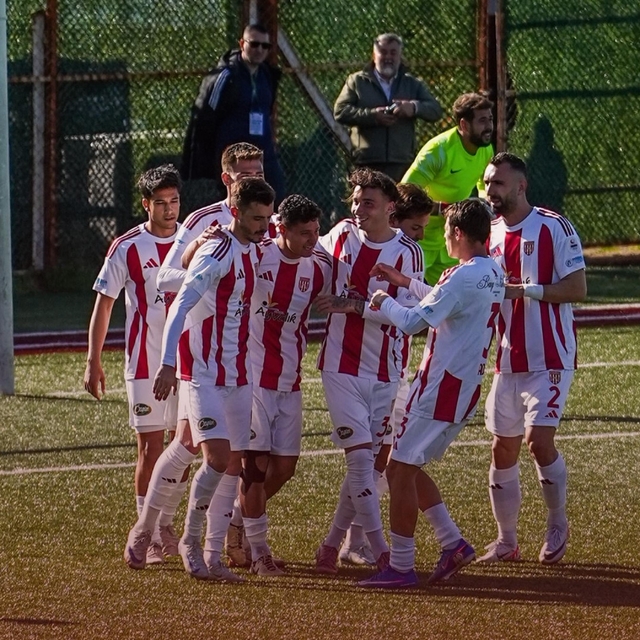 Karşıyaka ile Ayvalıkgücü tur için sahada