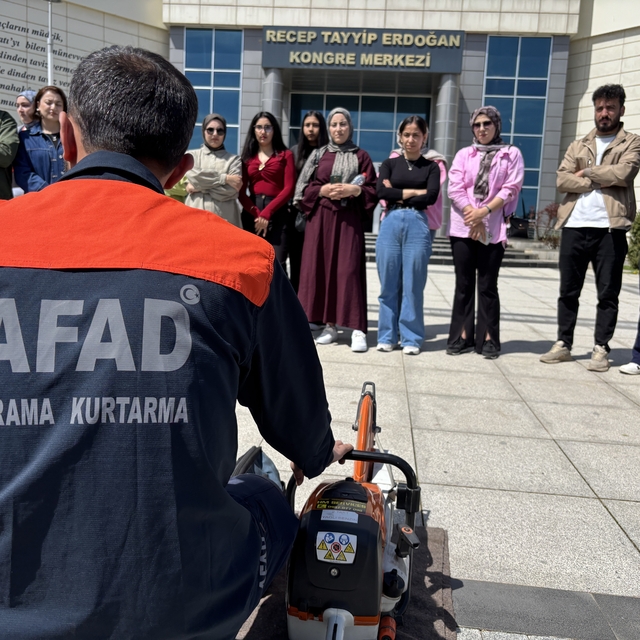Öğrenciler AFAD gönüllülük eğitimi ile bilinçleniyor