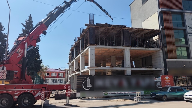 Depremde yıkılan birlik binası yeniden inşa ediliyor