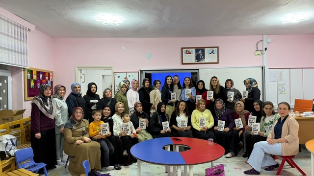 Kargı'da velilere yönelik "Bir Tema Bir Kitap" projesi uygulandı