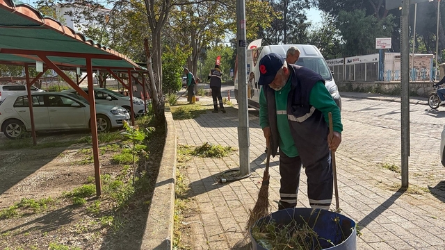 Efeler'in her noktasında çalışmalar sürüyor