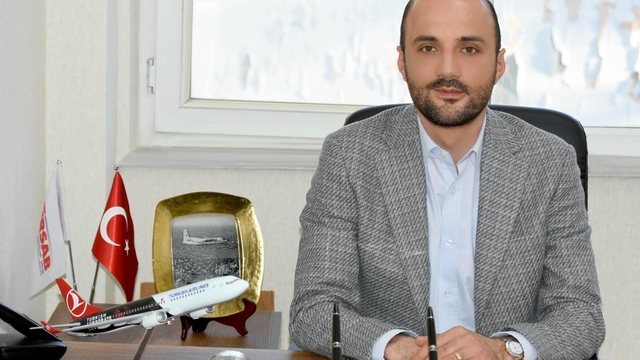 Akademisyen Pilot Emre Durmazpınar Atatürk Üniversitesi'nde