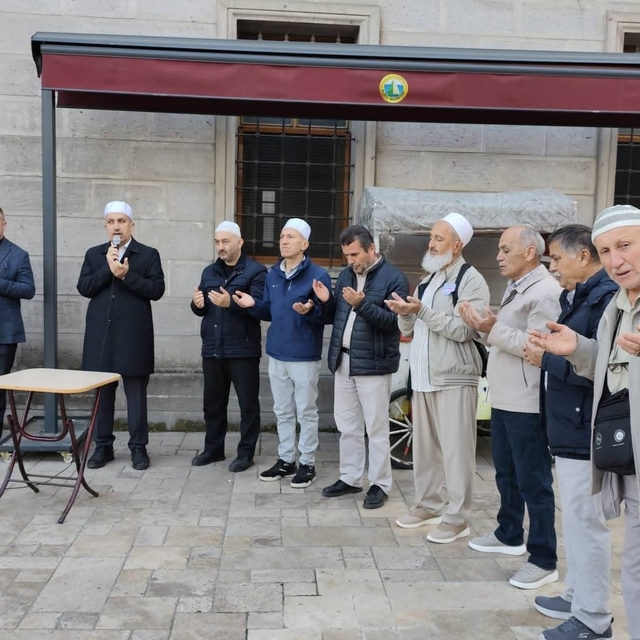 Alaplı'da Hacı Adayları Dualarla Uğurlandı