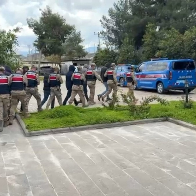 Şırnak'ta JASAT'tan kaçış yok: 42 aranan şahıs yakalandı, 16'sı tutuklandı