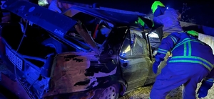 Gönen'deki tek taraflı kazada 2 kişi yaralandı