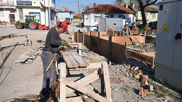 İnönü'de inşaat ve çevre düzenleme çalışmaları