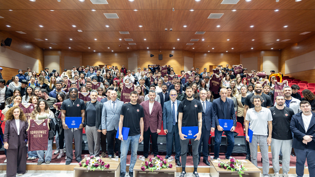 Parmos Bordo BK yönetimi ve oyuncuları öğrencilerle buluştu