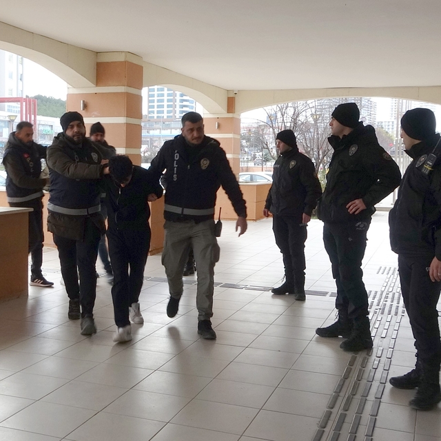 Cinayetle sonuçlanan kavganın sanıkları mahkemede aileye başsağlığı diledi