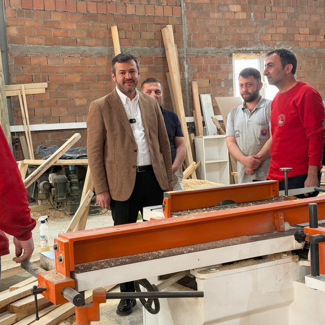 Başkan Çetinkaya'dan üretim hamlesi: Belediye marangozhanesinin kapasitesi...