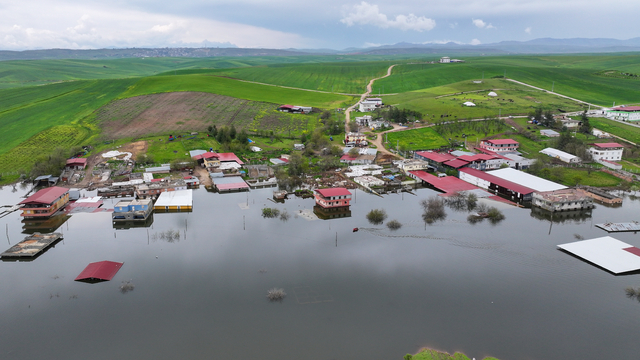 Ambar Barajı dolunca su altında kalan havzadaki yapılar dronla görüntülendi