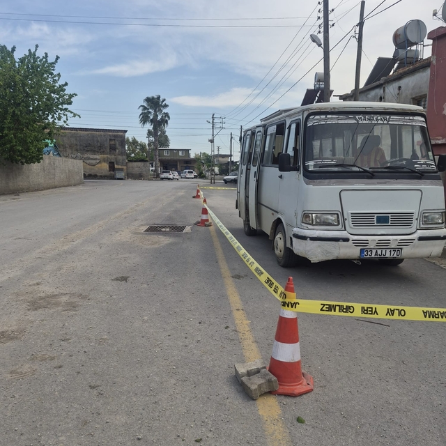 Aracını park etmek isterken 2 yaşındaki oğlunun ölümüne neden oldu