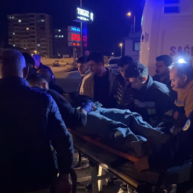 Kayseri'de SUV araç ile otomobil çarpıştı: 3'ü ağır 4 yaralı