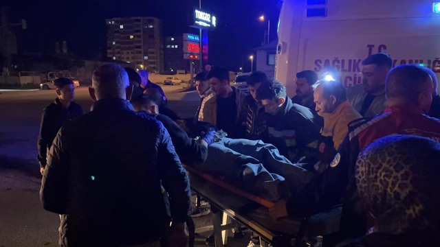 Kayseri'de SUV araç ile otomobil çarpıştı: 3'ü ağır 4 yaralı