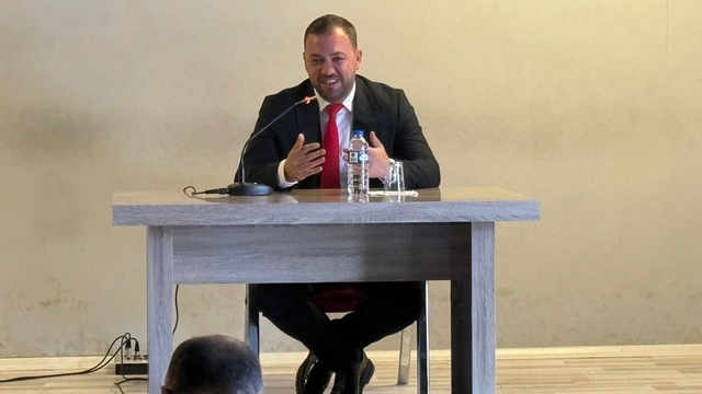 Narman'da LGS ve YKS öğrencilerine motivasyon semineri düzenlendi