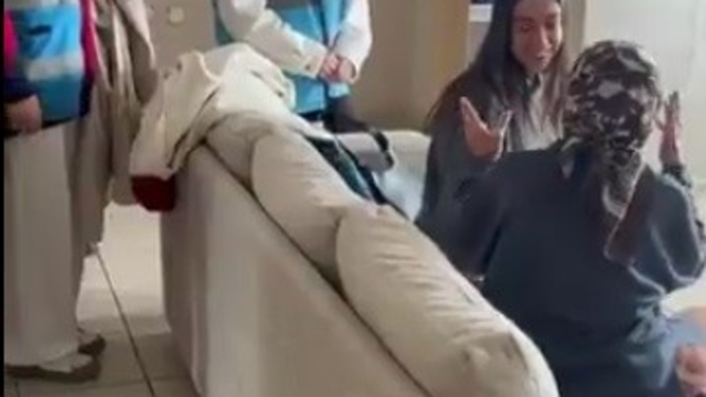 İlmek ilmek sevgi: Gençlerden yaşlılara yürek ısıtan hediye