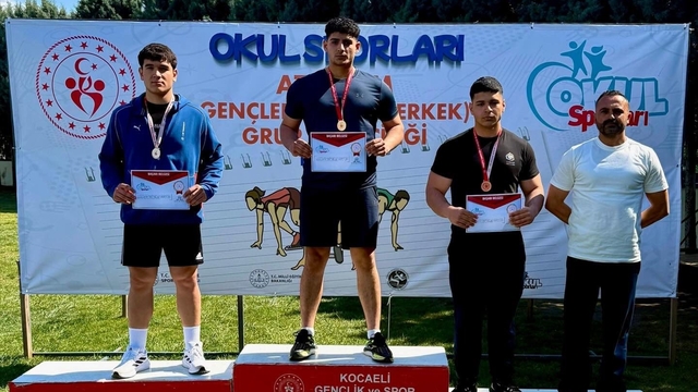 Bilecikli atlet sporcusu şampiyon oldu