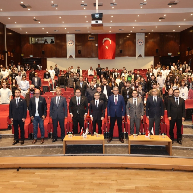 ERÜ'de 'Zirve IEEE' düzenlendi