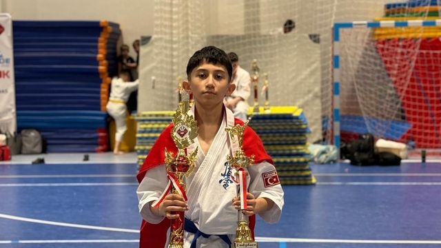 Düzceli Budokaido sporcusundan büyük başarı
Düzce'den Dünya ikinciliğine
12 yaşında Dünya 2.'si oldu