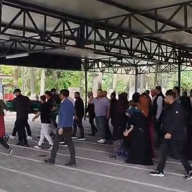 Babasının kullandığı minibüsün altında kalan Salih toprağa verildi