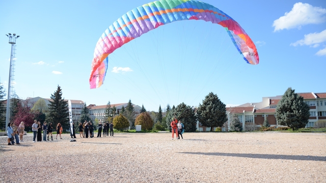Havacılık sektörü uzmanları öğrencilerle bir araya geldi