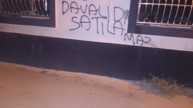 Trafikte başlayan tartışmayla şehit ailesine musallat oldular: Göç eden aileden 100 deve diyet istediler