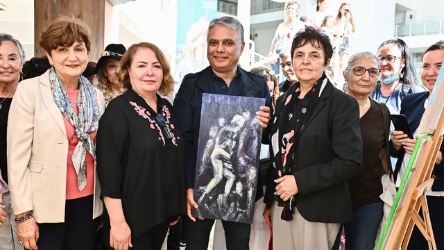 "Geleceğin Renkleri" Muratpaşa'da kapılarını açtı
