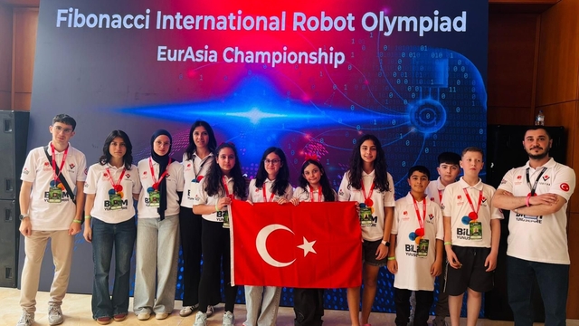 Bilim Yunusemre'den 3 büyük başarı